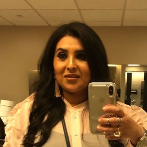 Meet your Posher, Edith